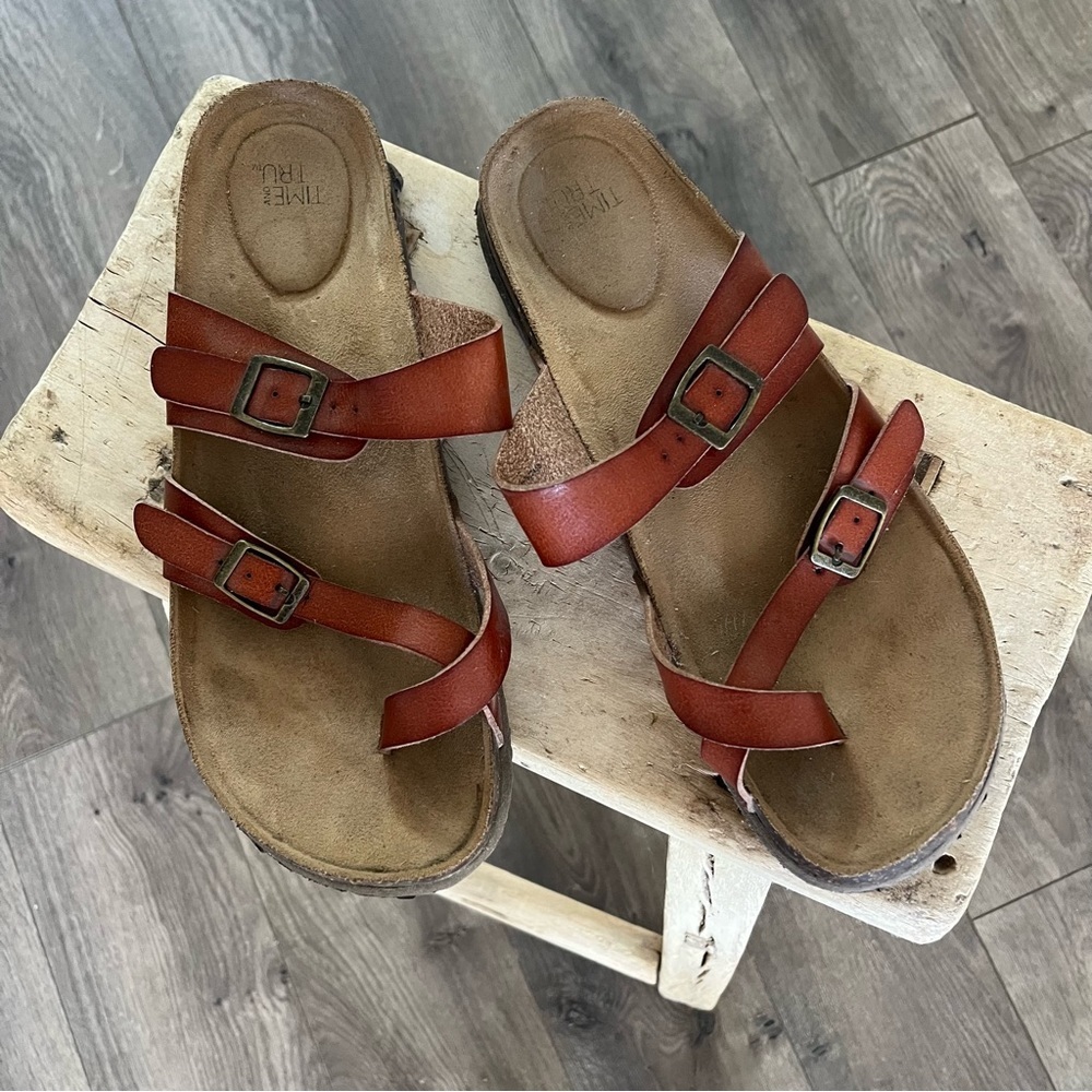 Sold  xlist Footbed Sandals Brown Time and Tru Asymmetric Strap - Picture 3 of 6